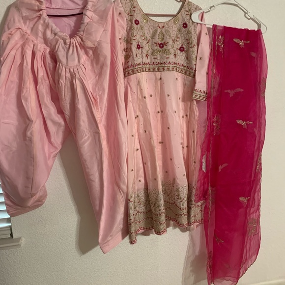 Frock suit full sleeve with salwar kameez length 44 chest 38 salwar length 39 - Picture 1 of 3